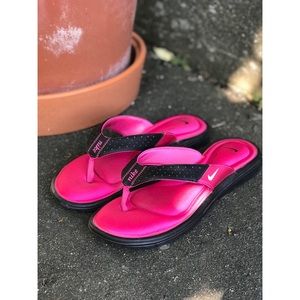 3/$30🌿 Nike Sandals